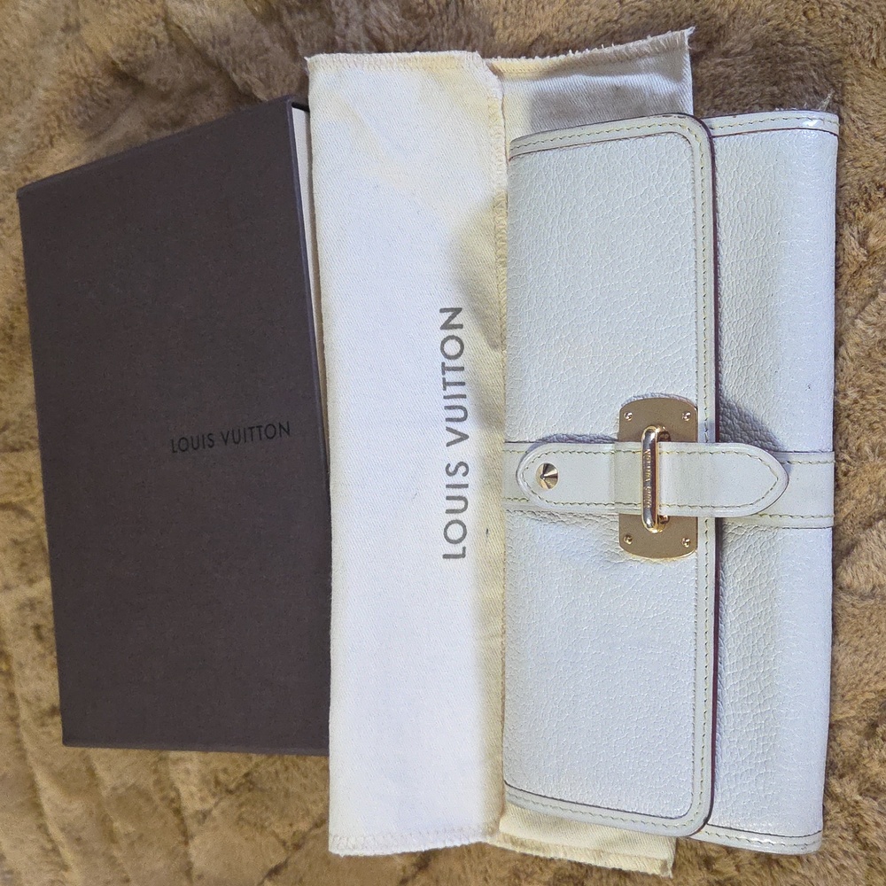 Louis Vuitton Ivory Suhali Leather Wallet